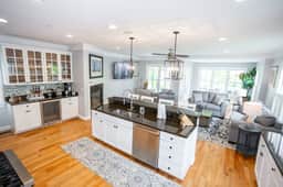 West Annapolis Cottage- 6BR  Walk to Navy Stadium
