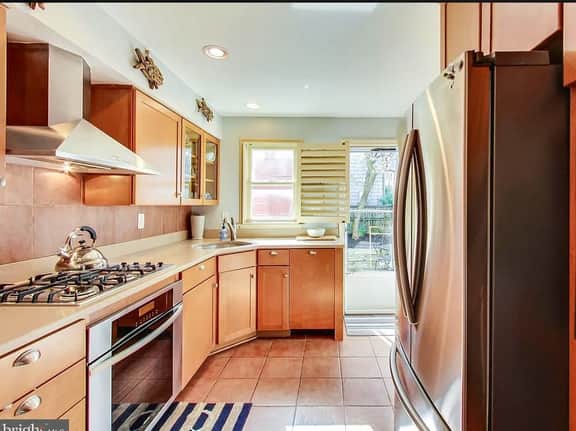 Charming Charles -Walkable Downtown Annapolis Home