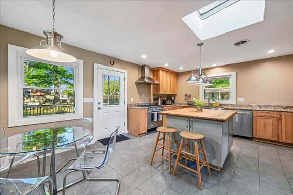Rose Haven Peaceful, Spacious, 3 Bedroom Retreat