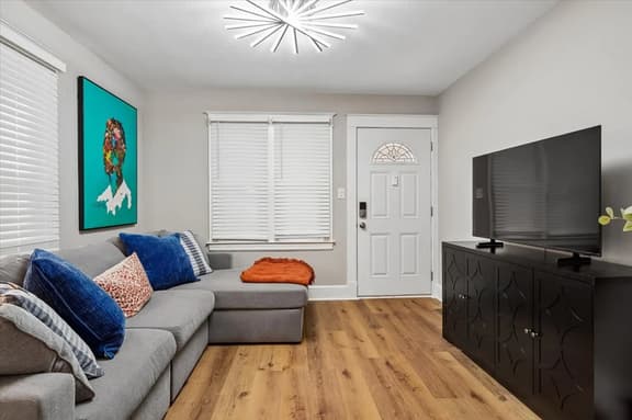 Eastport 3 bedroom Cottage: Walk to Downtown